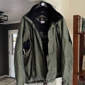 Jack Wolfskin Green and Black Jacket